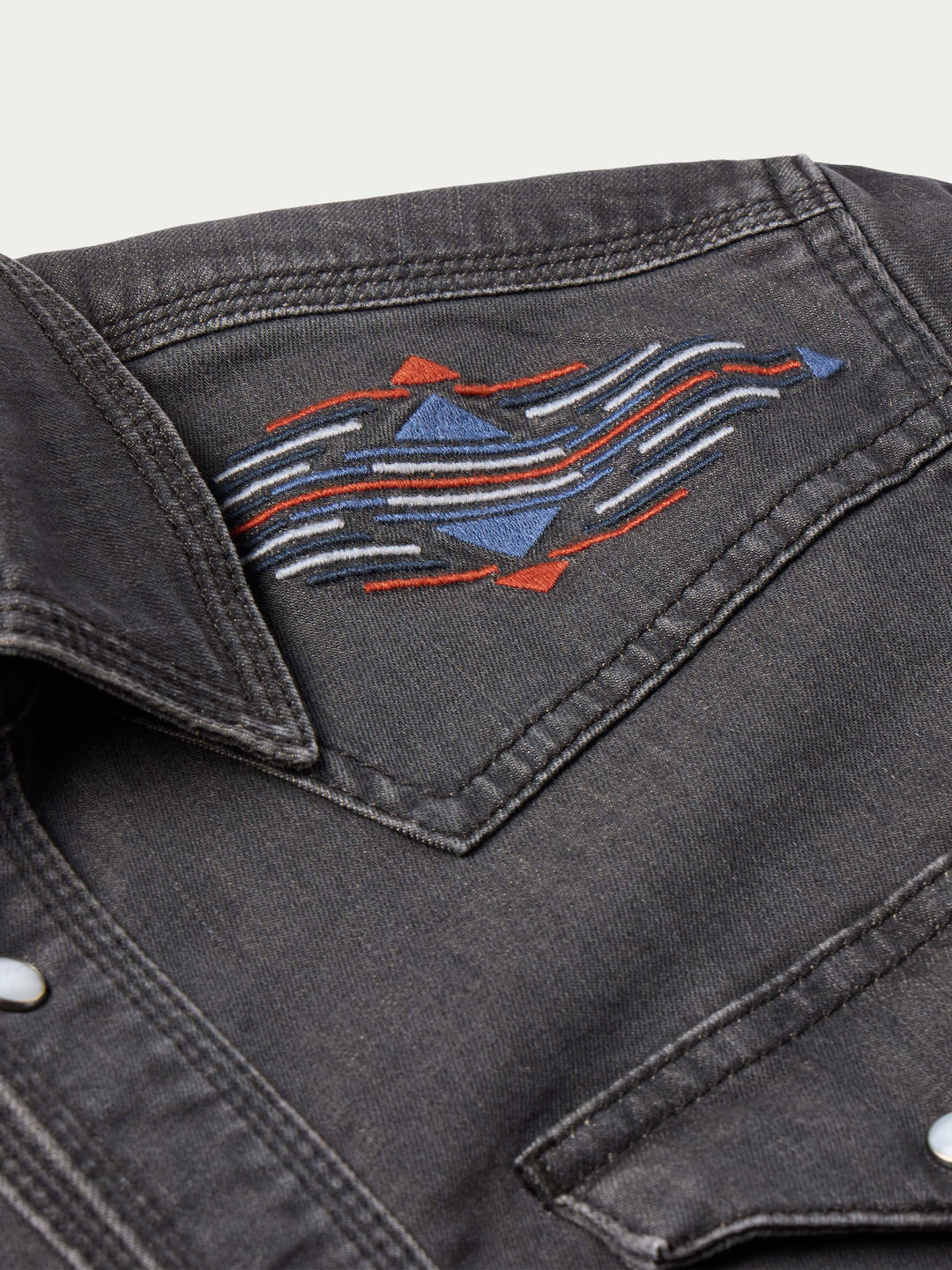 Women's Embroidered Denim Snap Shirt - Schaefer Outfitter