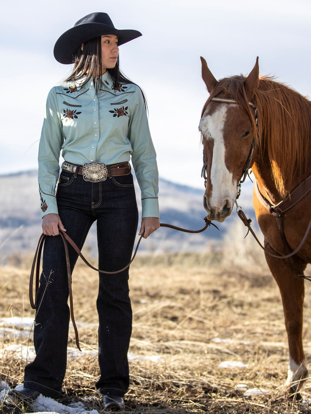 WOMENS EMBROIDERED SNAP SHIRT - Schaefer Outfitter