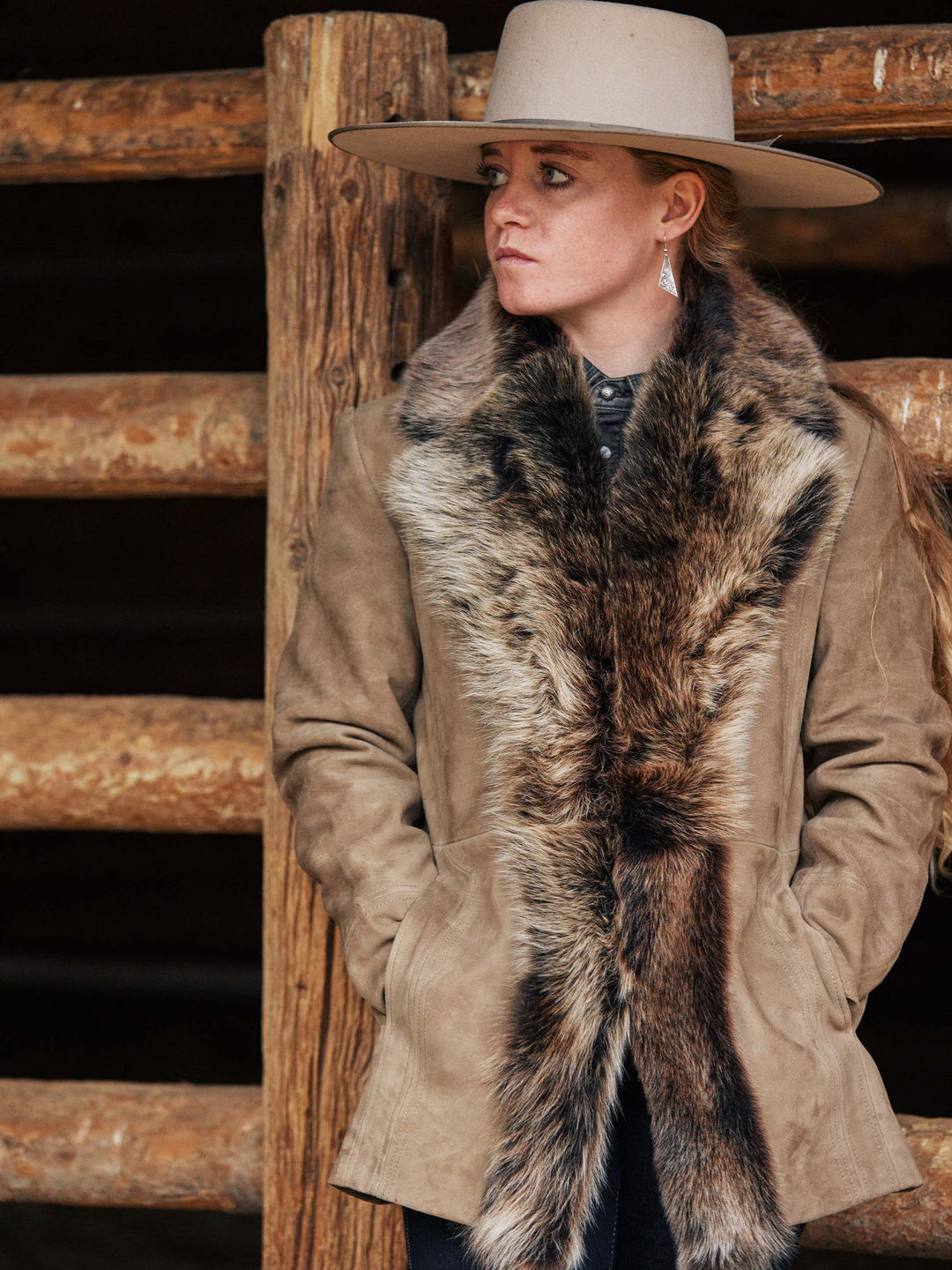 Women's Suede Coat With Toscana Shearling Collar - Schaefer Outfitter