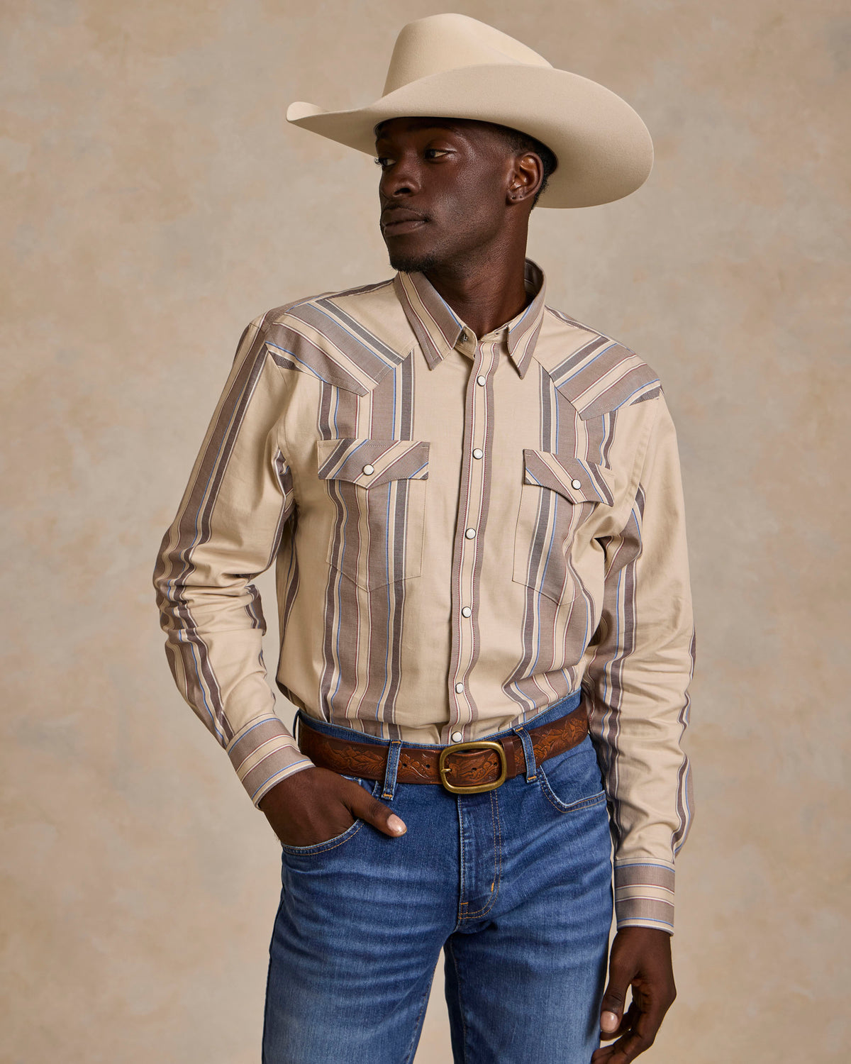 Beige long-sleeve western snap shirt with two flap chest pockets