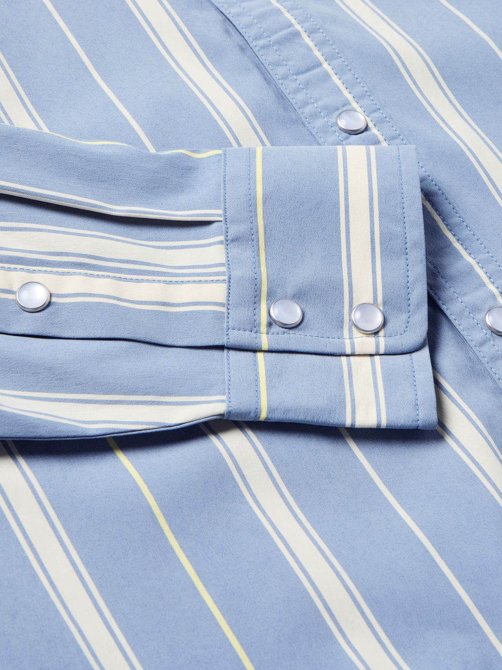 RangeTek western snap shirt close-up of sleeve cuff with snap buttons