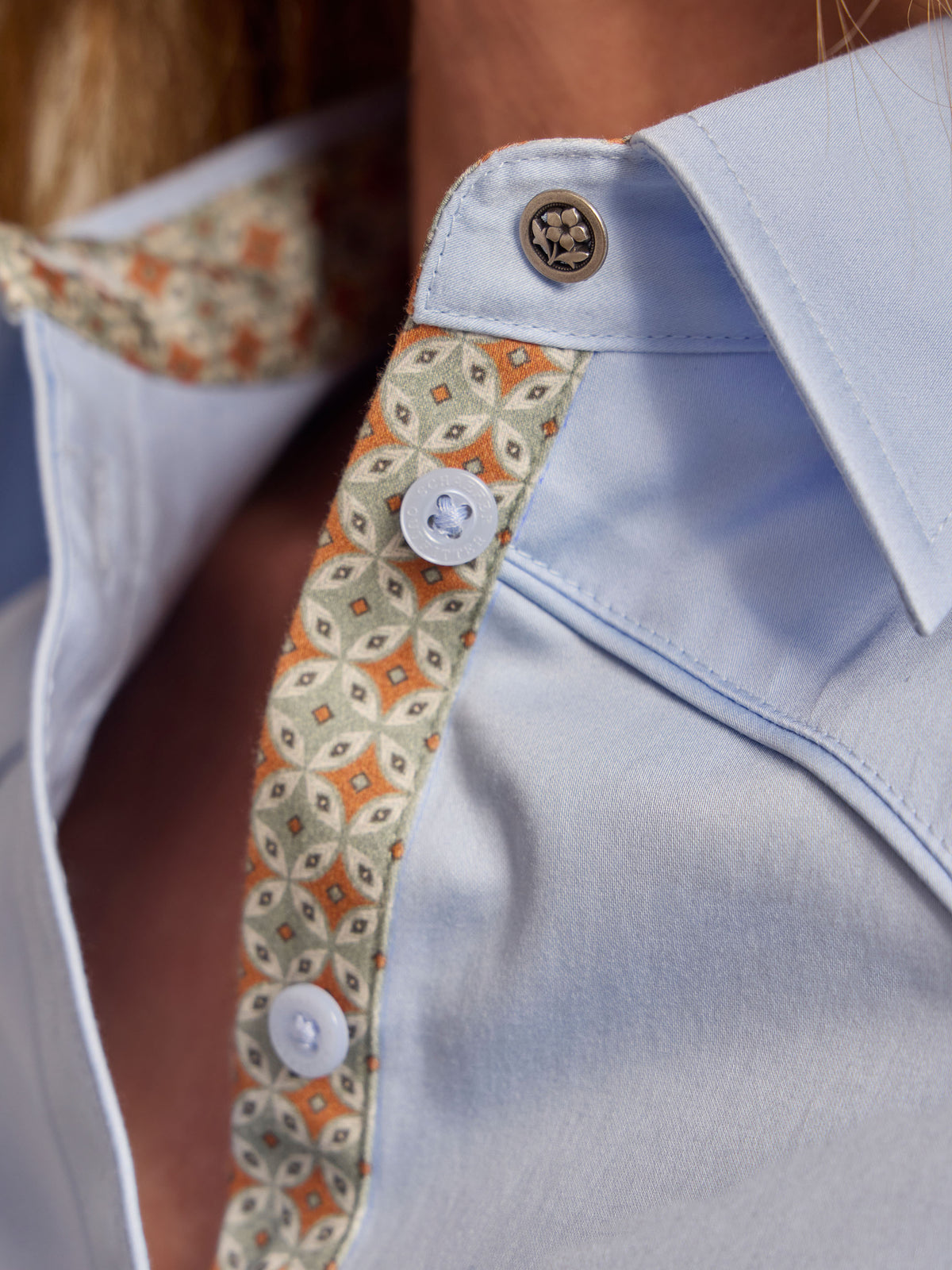 Light blue Reata button-up shirt collar with round neck button and patterned inner trim