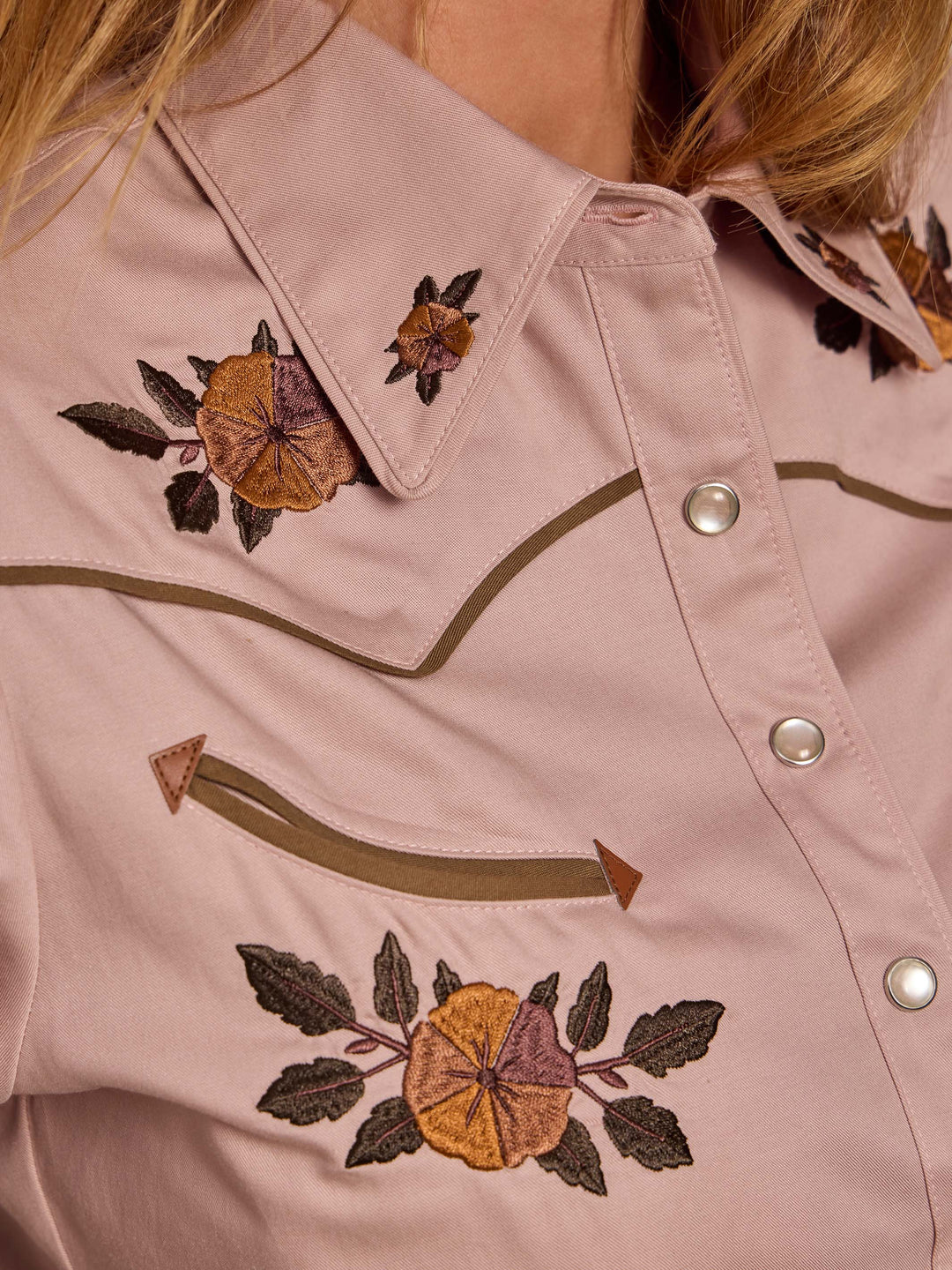Women's Embroidered Snap Shirt - Schaefer Outfitter