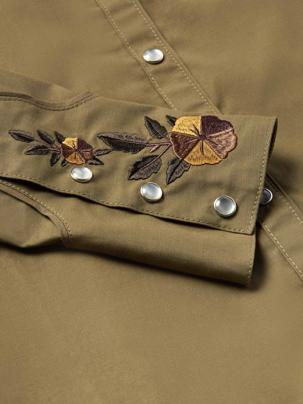 WOMENS EMBROIDERED SNAP SHIRT - Schaefer Outfitter