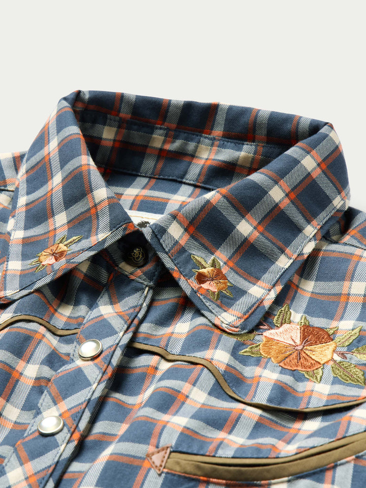 WOMENS EMBROIDERED SNAP SHIRT - Schaefer Outfitter